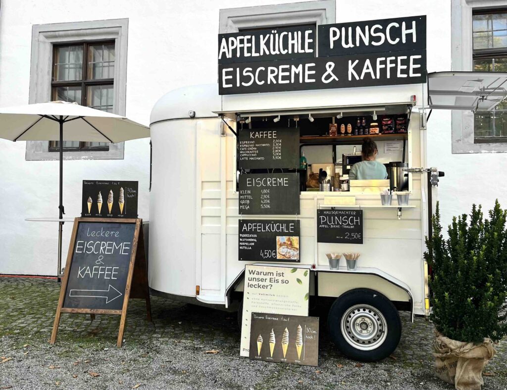 Eiswagen von KnabberKutsche für Events in Baden-Württemberg