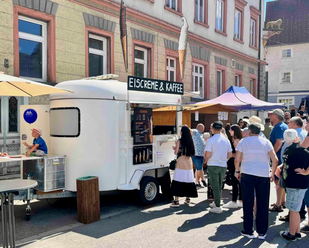 Eiswagen von KnabberKutsche für Events in Baden-Württemberg